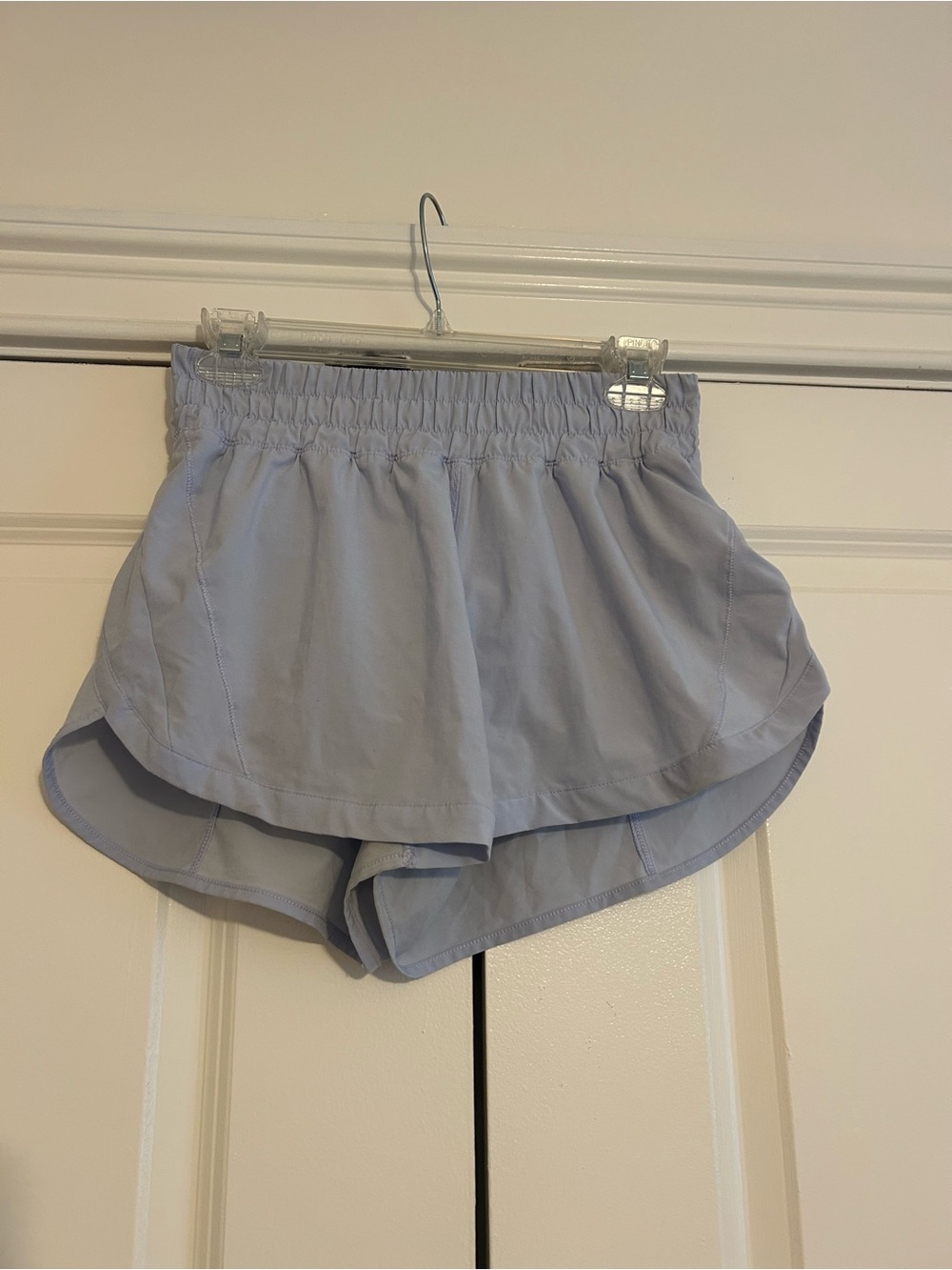 Lululemon hotty hot shorts size 6.